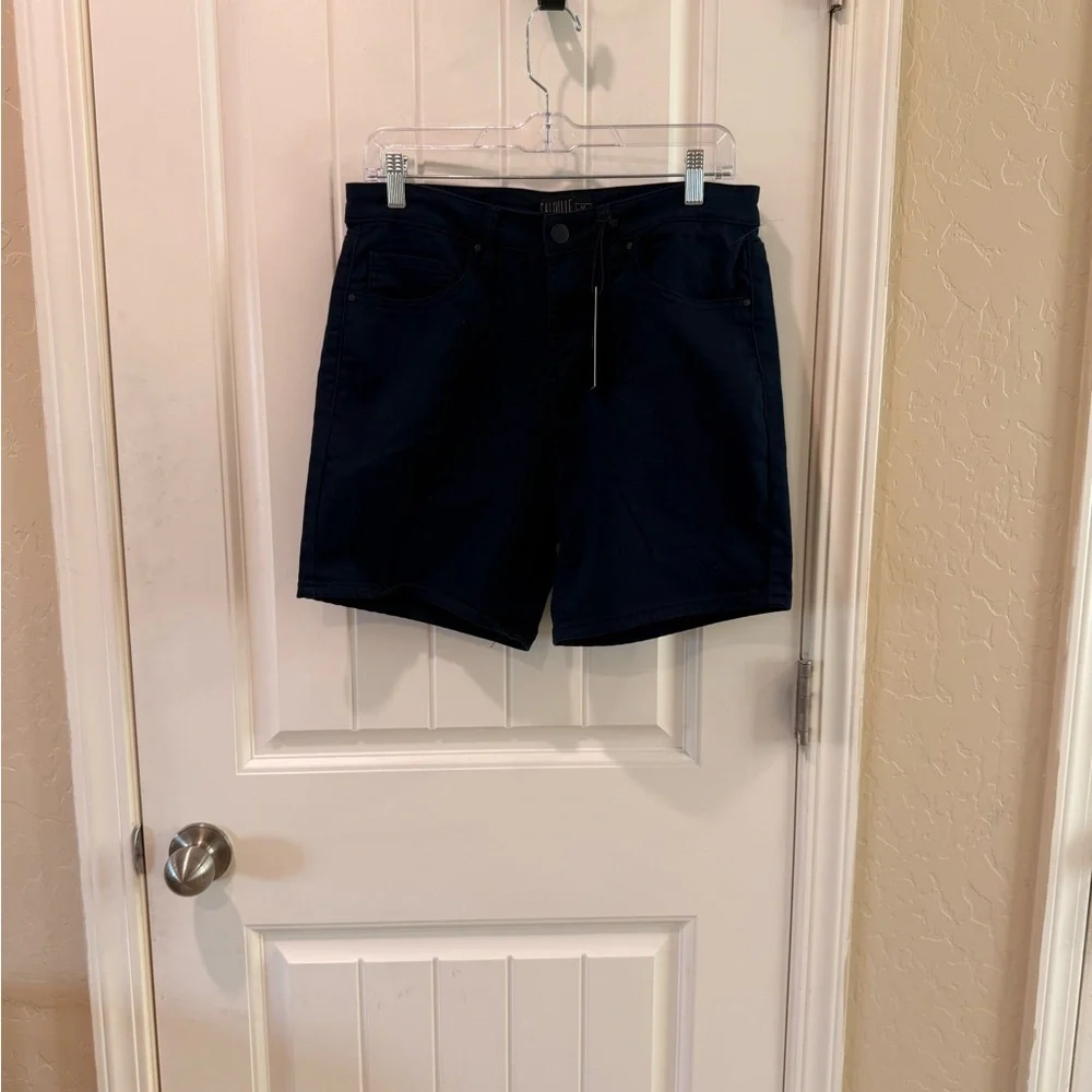 Caliville men’s  Dark Navy Jean Shorts - Classic Casual Fit size med